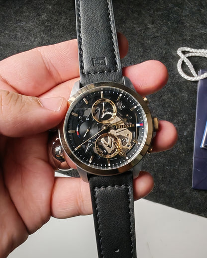 Tommy Hilfiger Leather