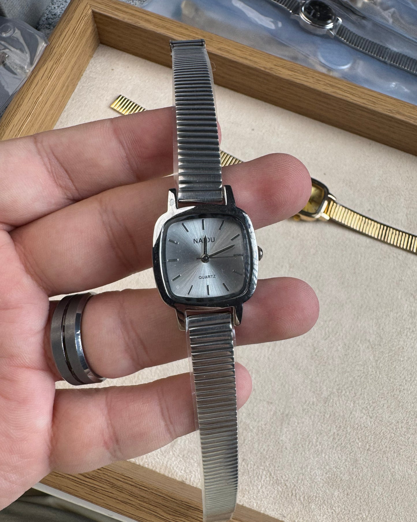 Naidu Square (Silver)